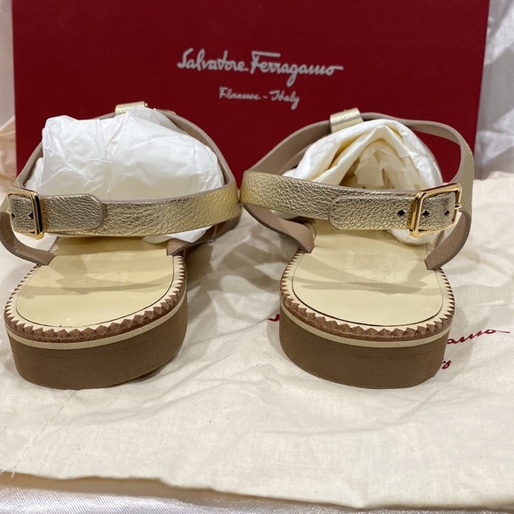 Salvatore Ferragamo brand new gold flat authentic sandals with buckle - Picture 8 of 14
